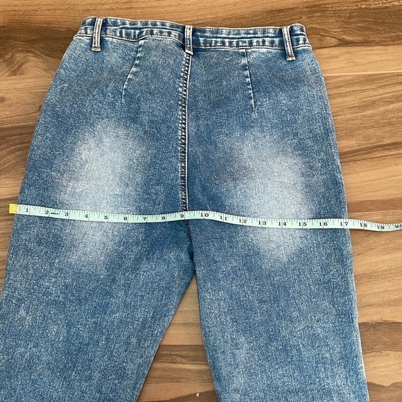 High Wasted Skinny Jean - Picture 6 of 7